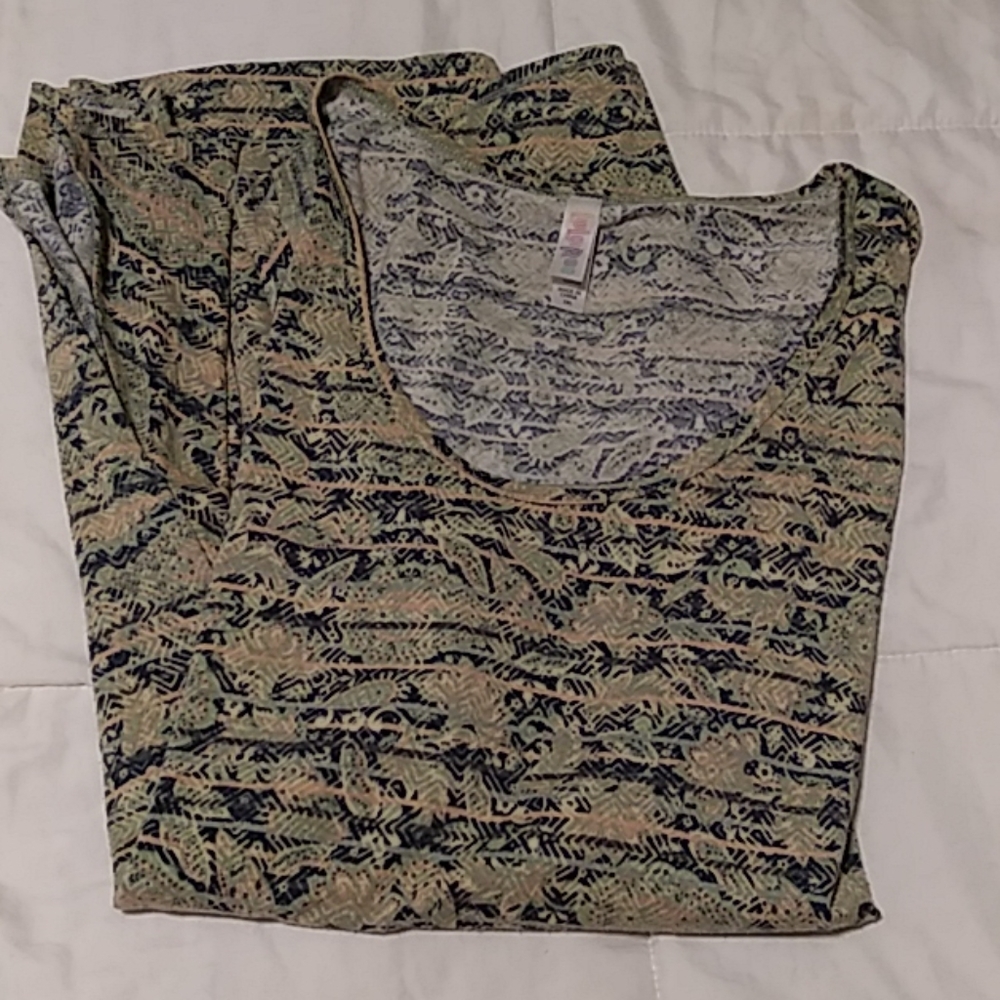 LuLaRoe Perfect T